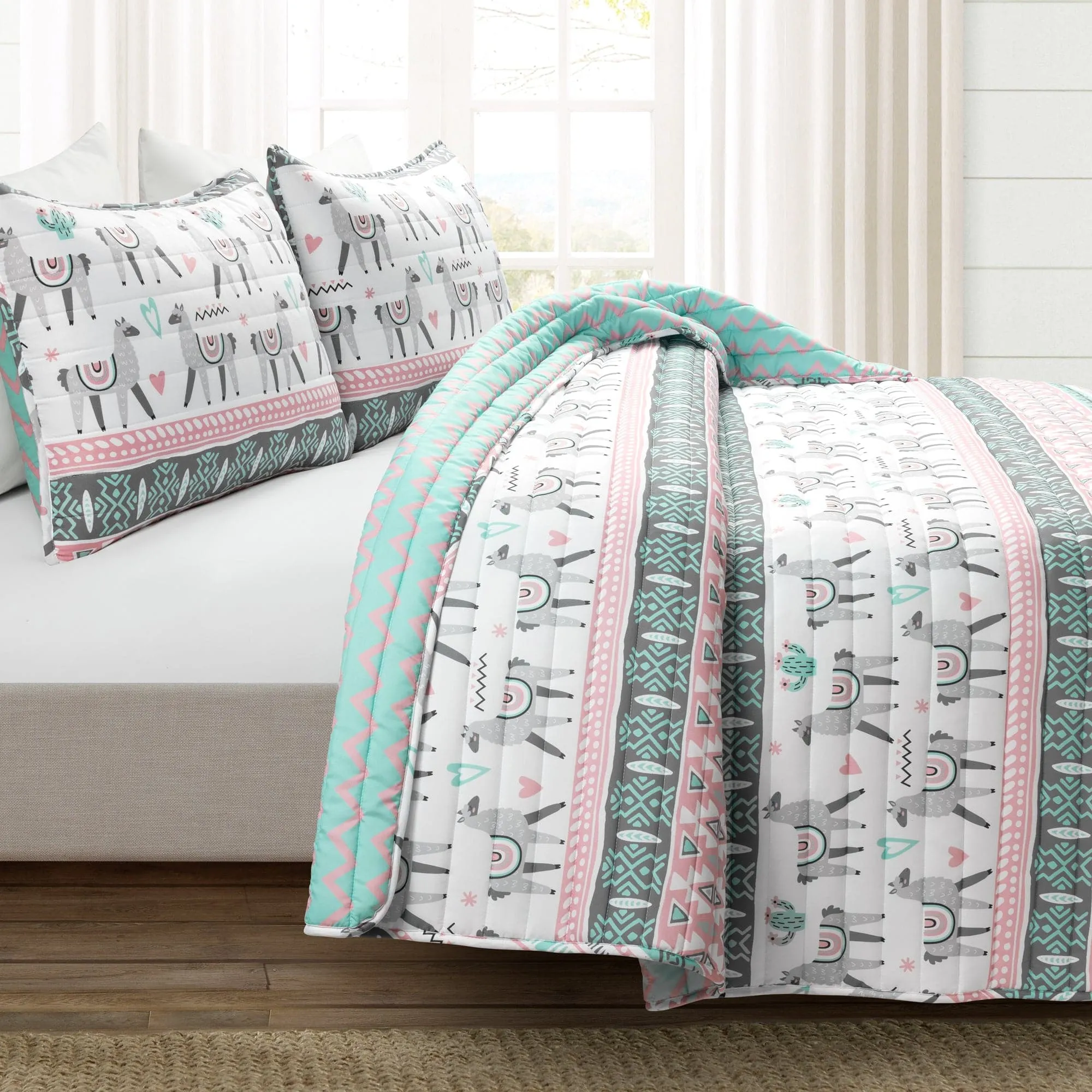 Boho Llama Reversible Quilt Set