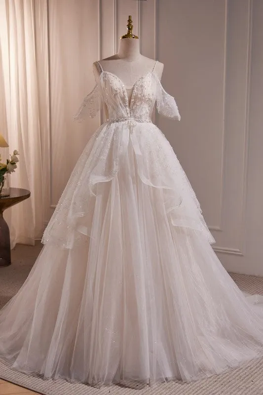 Elegant Tulle Spaghetti Straps Ball Gown Wedding Dress with Beads