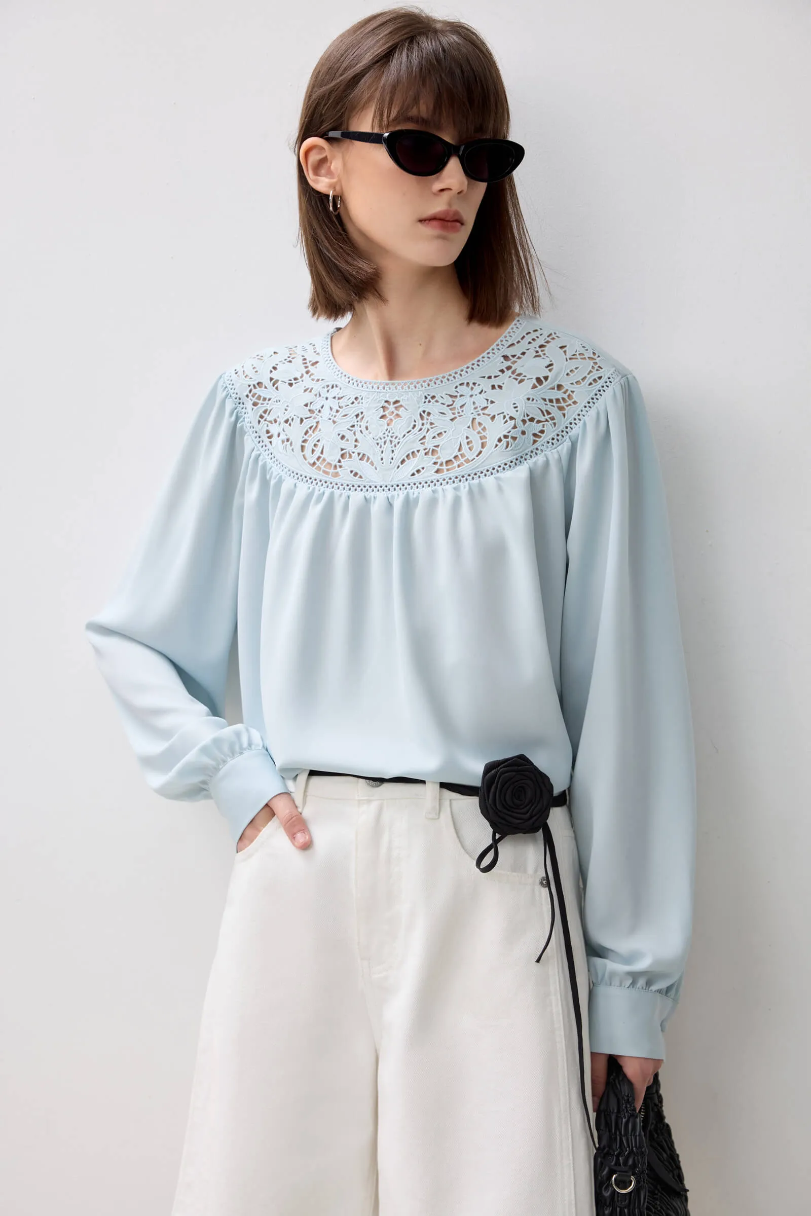 LILY Chic Lace Pullover