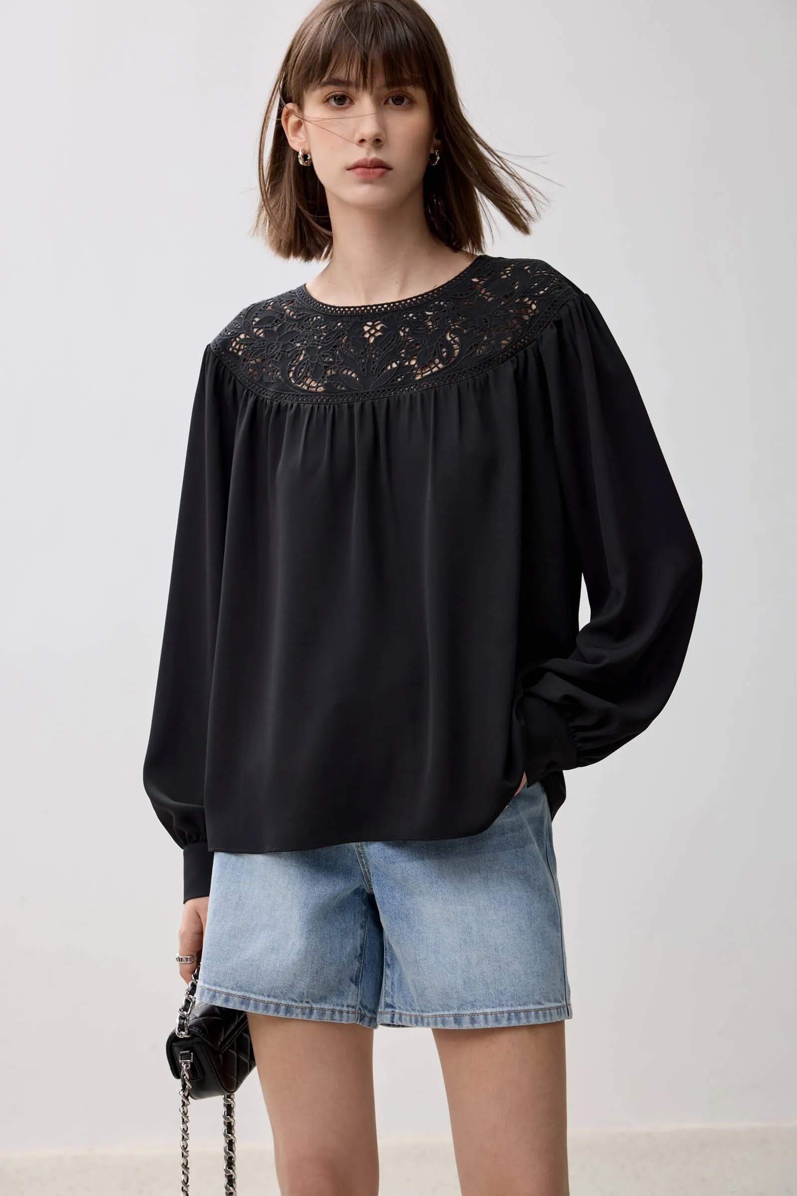 LILY Chic Lace Pullover