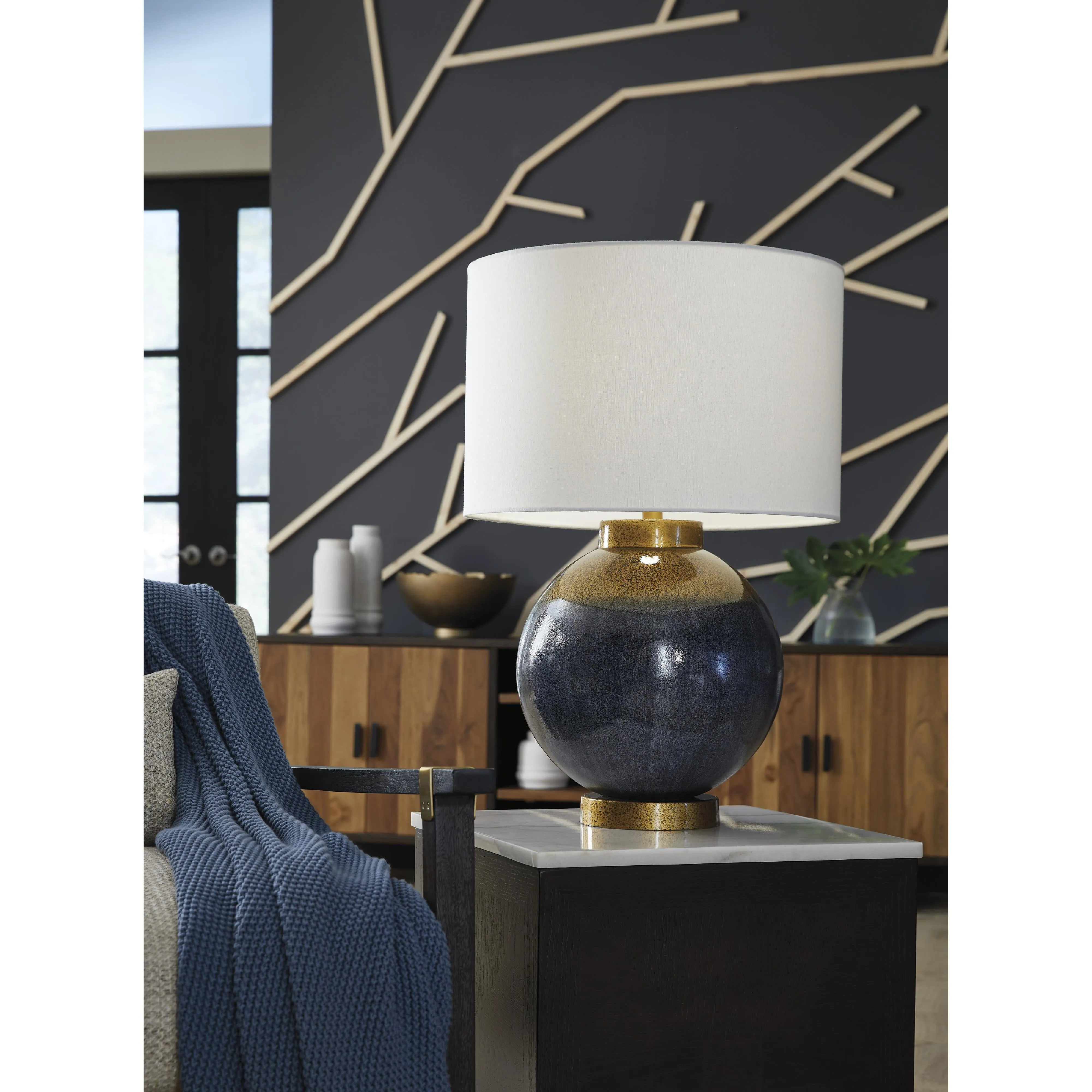 Signature Design by Ashley Adara Table Lamp L207564