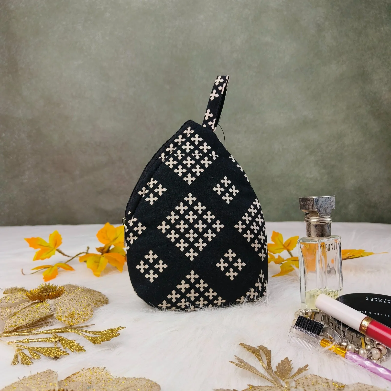 Weavers Nest Pouch Small Black with White Geometrical Prints