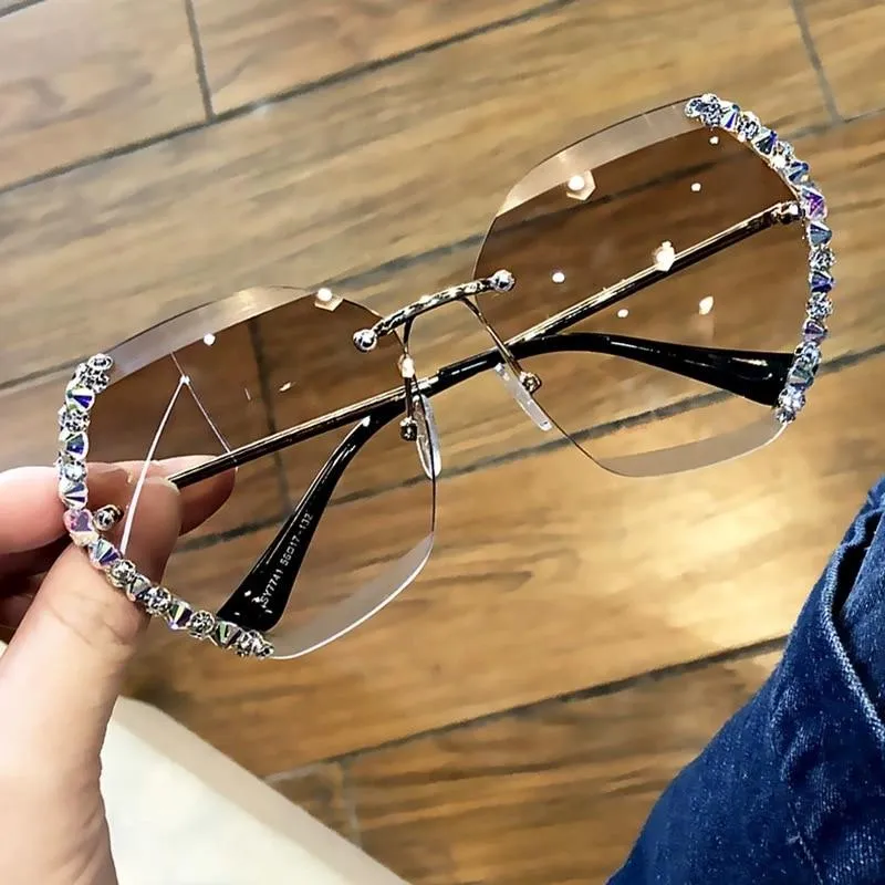 Women Vintage Oversized Rimless Rhinestone Square Design Sunglasses